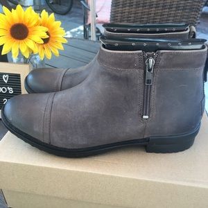 Ugg women’s boots